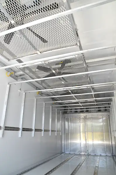 | TRS SERVICE TRS Smithway trailer, for delivering chicks the safe way